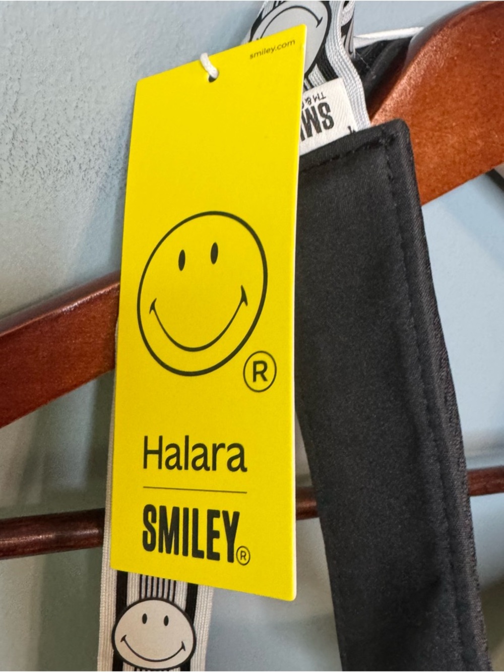 Halara X Smiley Embroidery Visor Hat with Ribbon Detail in Black . NWT One Size - Picture 5 of 9